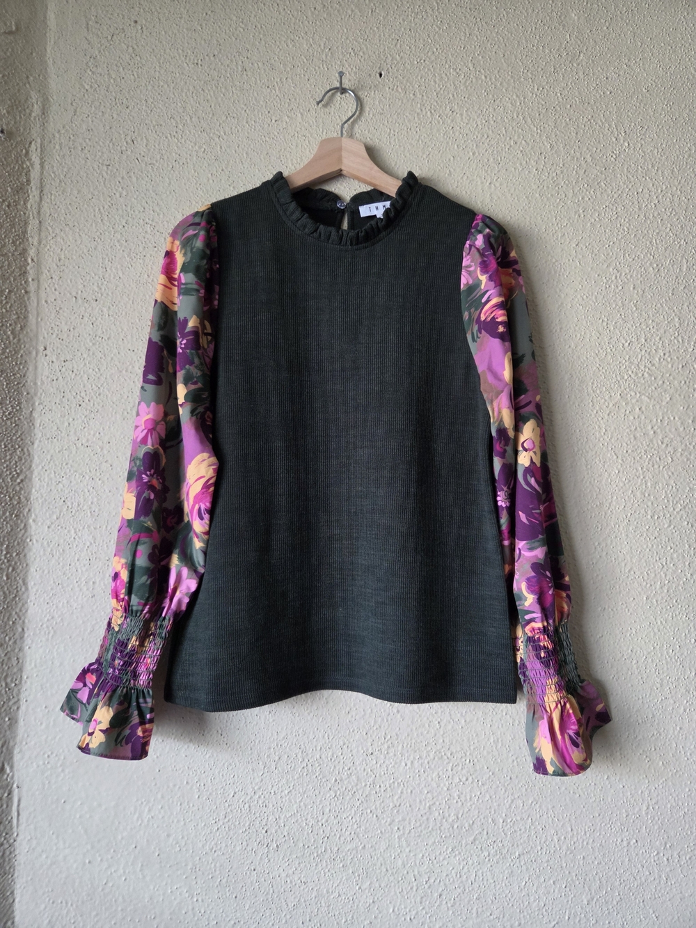 THML Top Womens Medium Floral Puff Sleeves